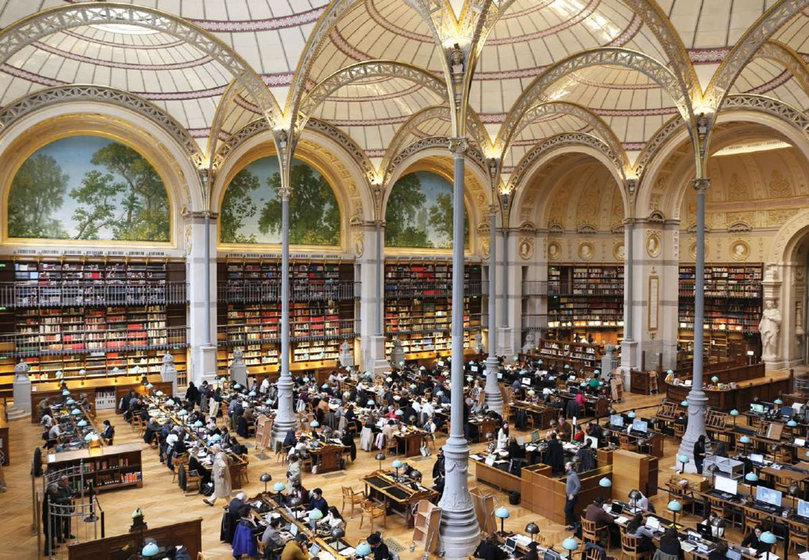 Henri Labrouste, arquiteto, Biblioteca nacional da França, sala de leitura principal, 1860. Foto: Émilie Groleau / [INHA]{.smallcaps}, 2017