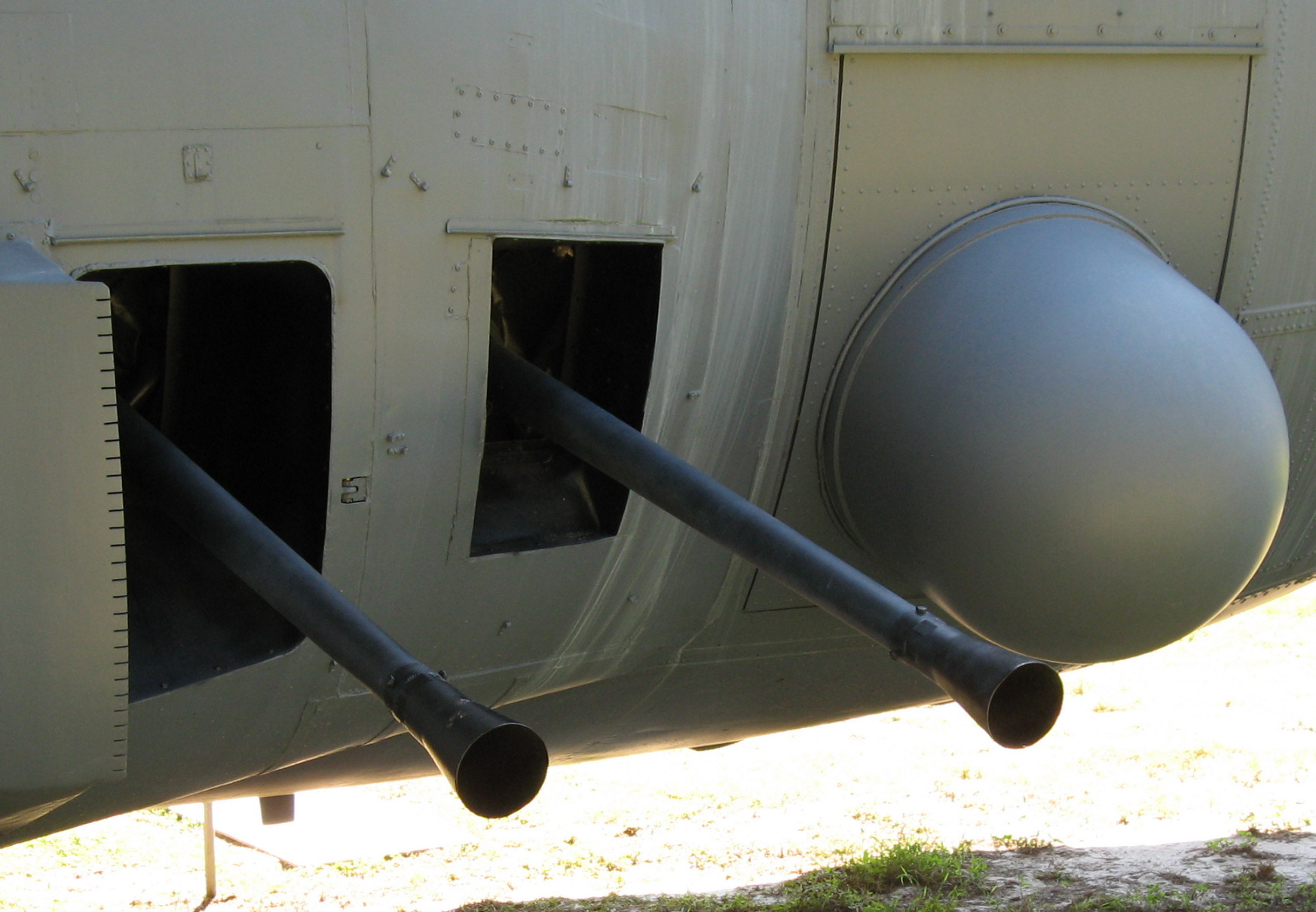 Bofors L/60 on AC-130